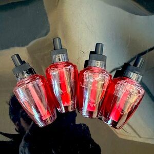 WHITE BARN ‘Tis the Season Wallflower plugin refills set of 4